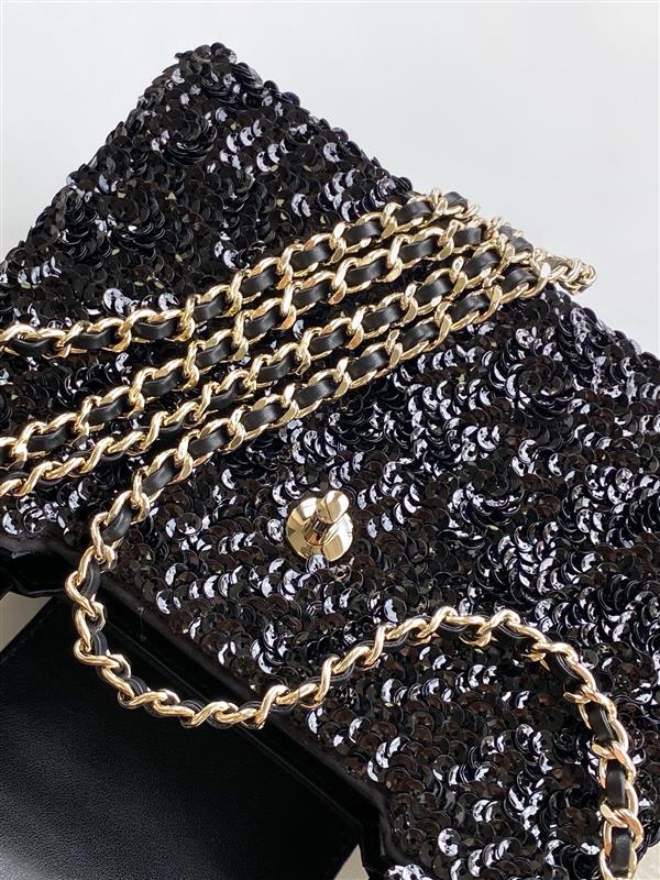 2026127215020989 720